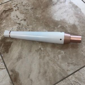 T3 curling iron attachment